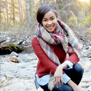 Meet your Posher, Crystal